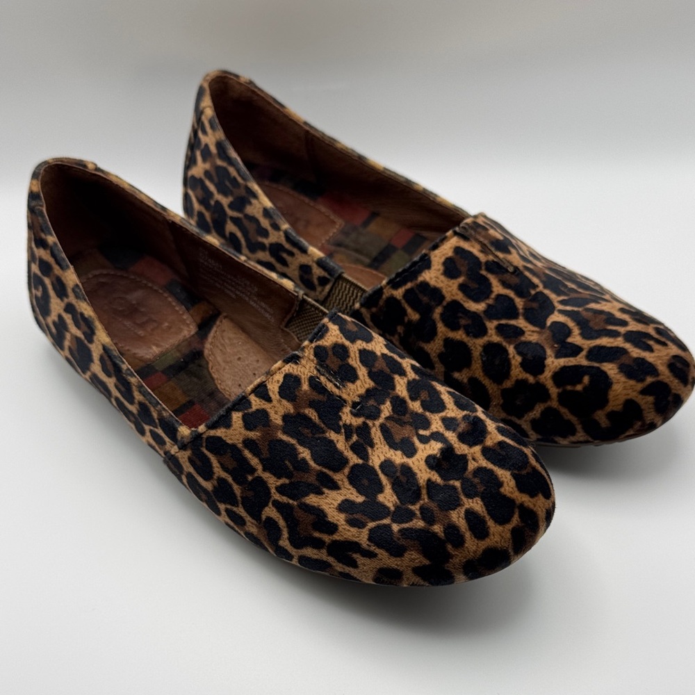 Born Women’s Size 6M Leopard Print Slip On Flats Leather Lined Loafers